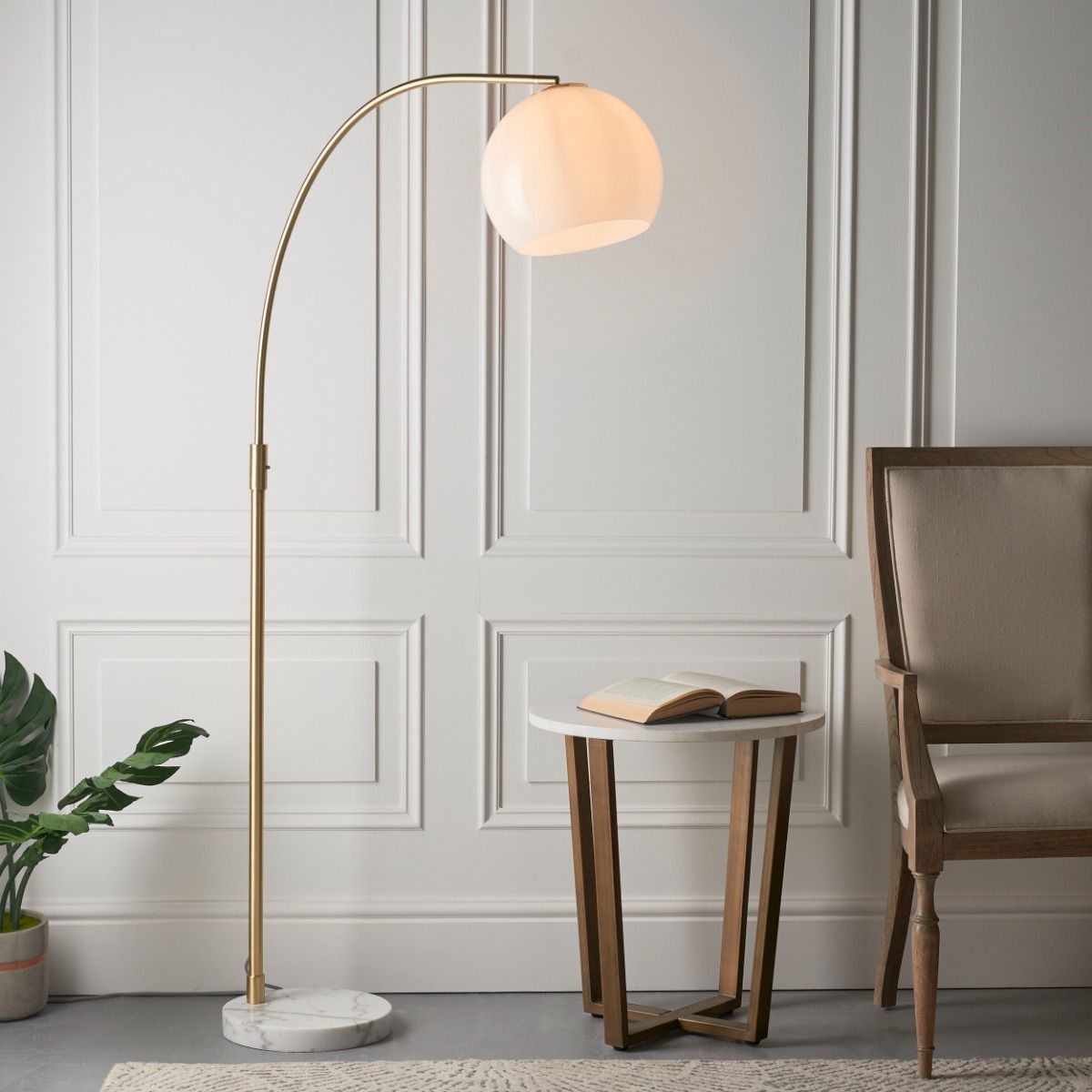 Bringing Light to Your Kitchen with a Stylish Floor Lamp